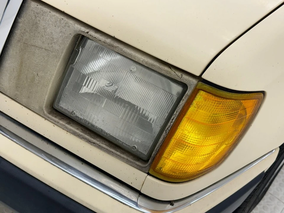 1993 Mercedes-Benz W124 E-Class - Image 10 of 12
