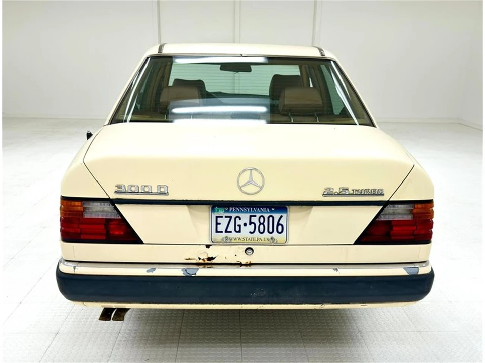 1993 Mercedes-Benz 190E - Image 4 of 31