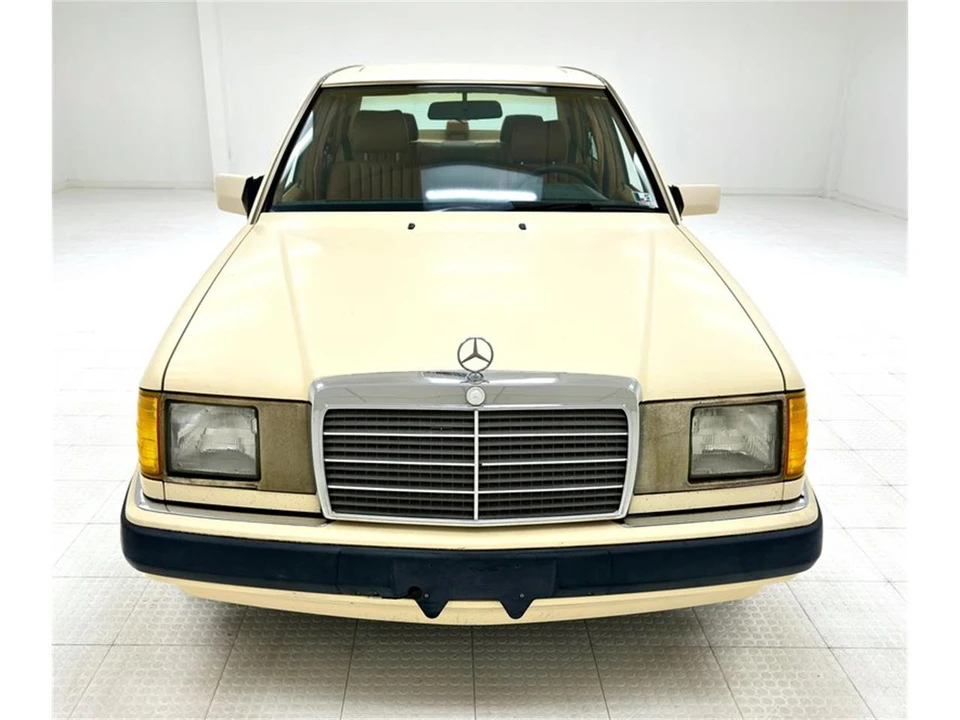 1993 Mercedes-Benz 190E - Image 8 of 31