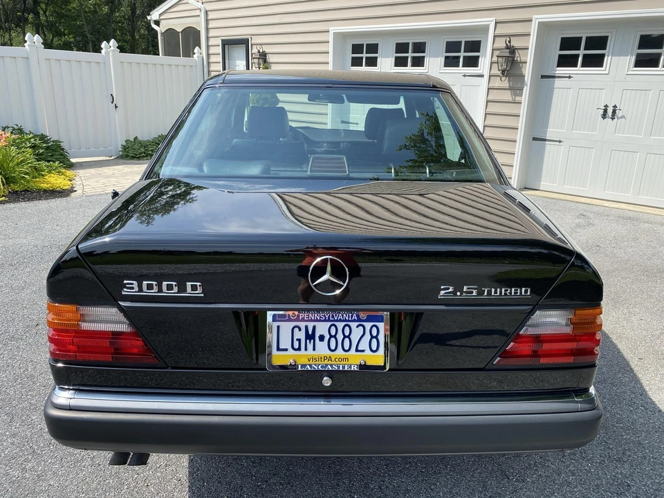 1993 Mercedes-Benz W124 E-Class - Image 10 of 31