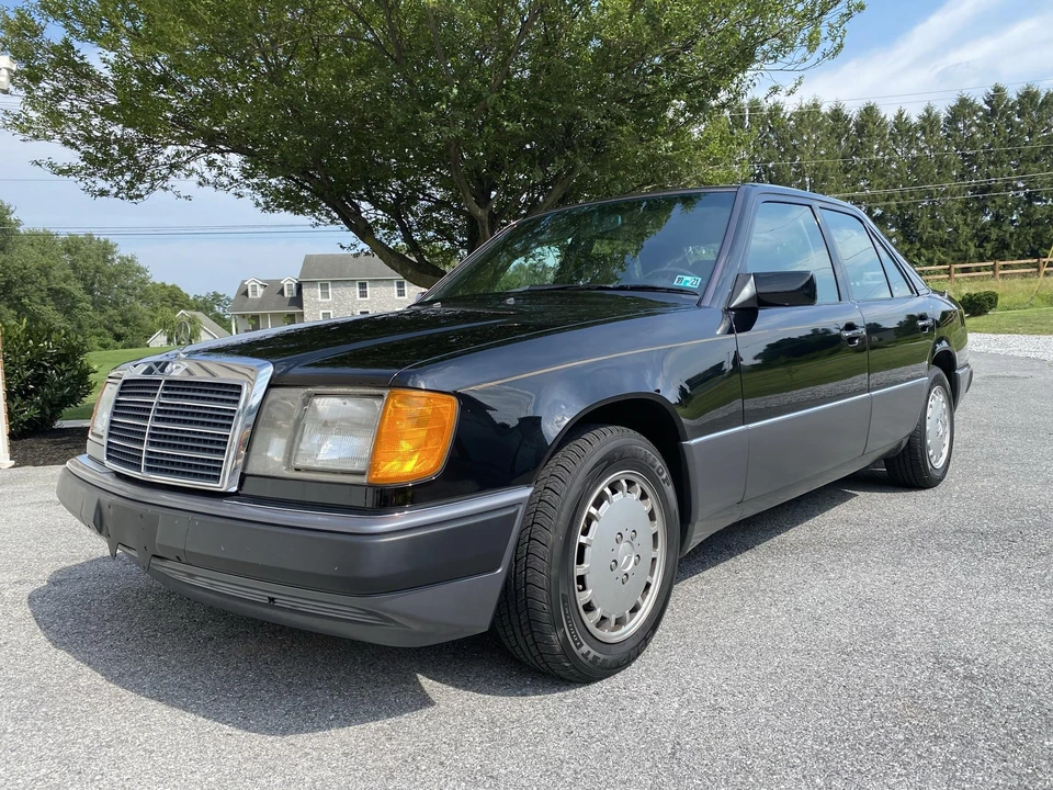 1993 Mercedes-Benz W124 E-Class - Image 3 of 31