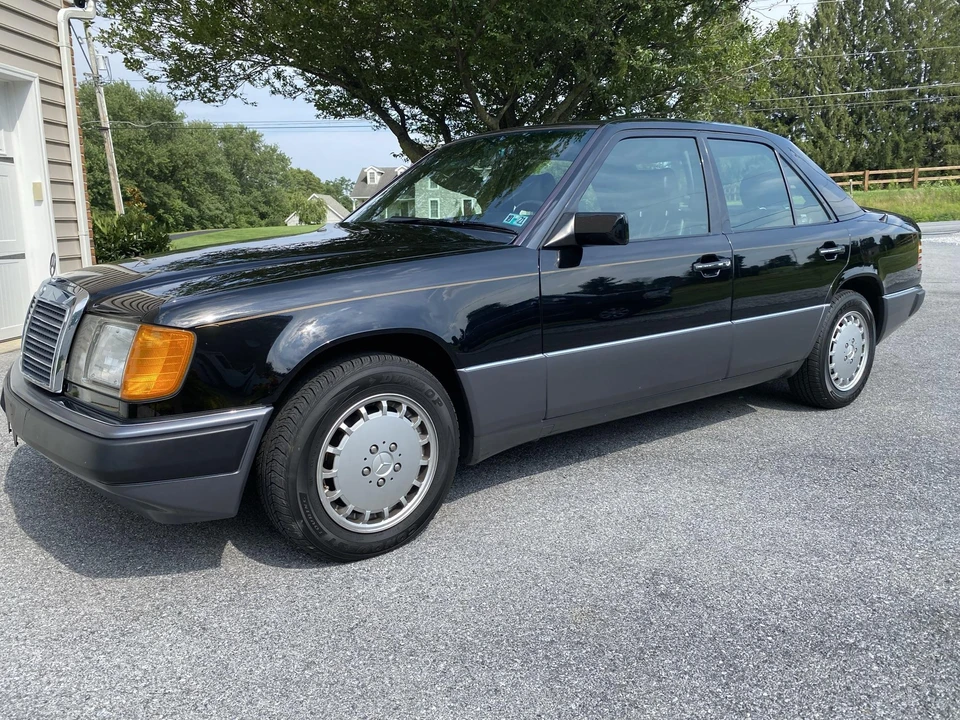 1993 Mercedes-Benz W124 E-Class - Image 4 of 31