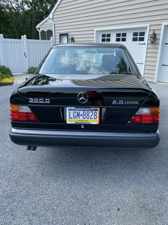 1993 Mercedes-Benz W124 E-Class - Image 9 of 31