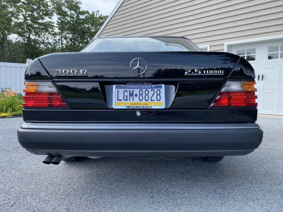 1993 Mercedes-Benz W124 E-Class - Image 8 of 31