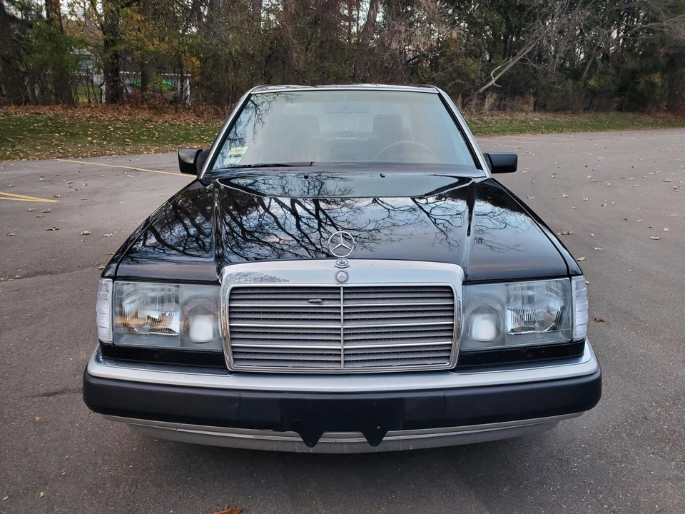 1993 Mercedes-Benz W124 E-Class - Image 29 of 31