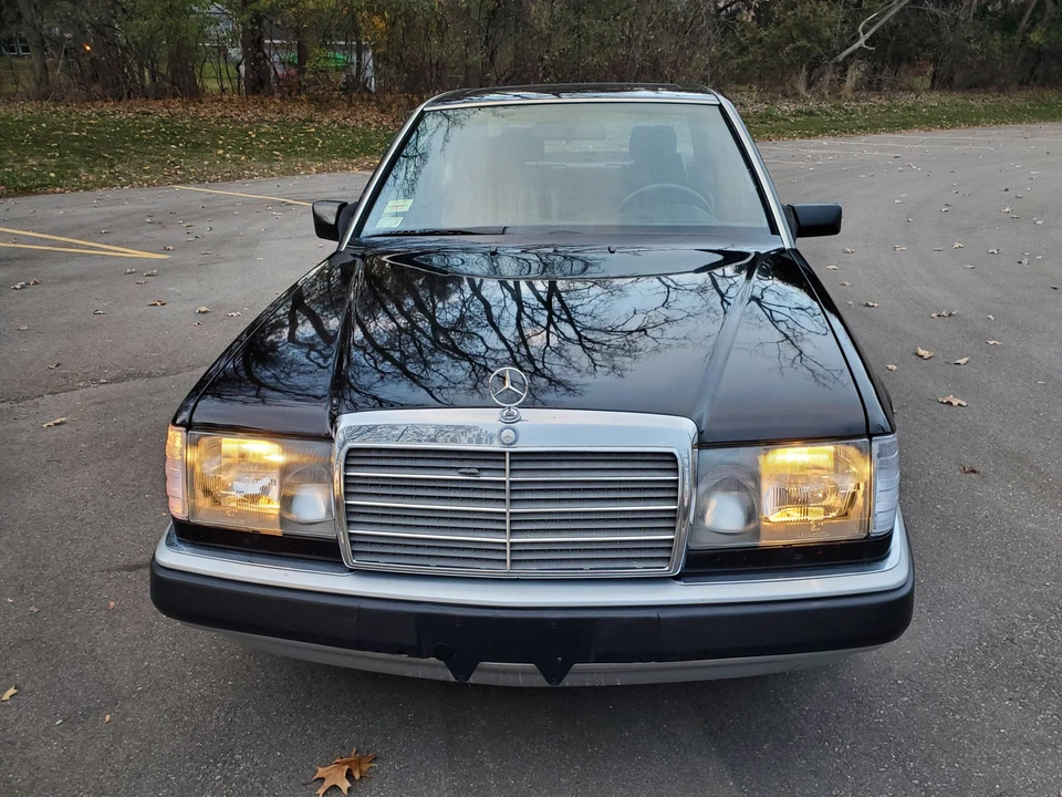 1993 Mercedes-Benz W124 E-Class - Image 31 of 31