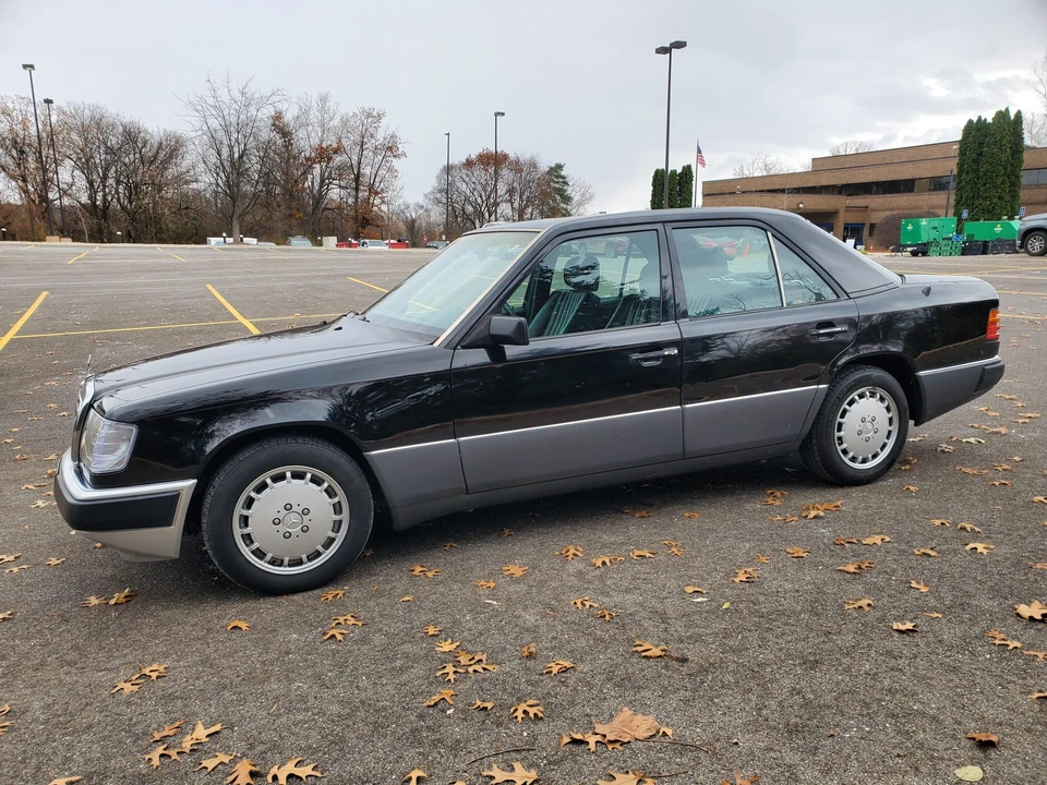 1993 Mercedes-Benz W124 E-Class - Image 24 of 31