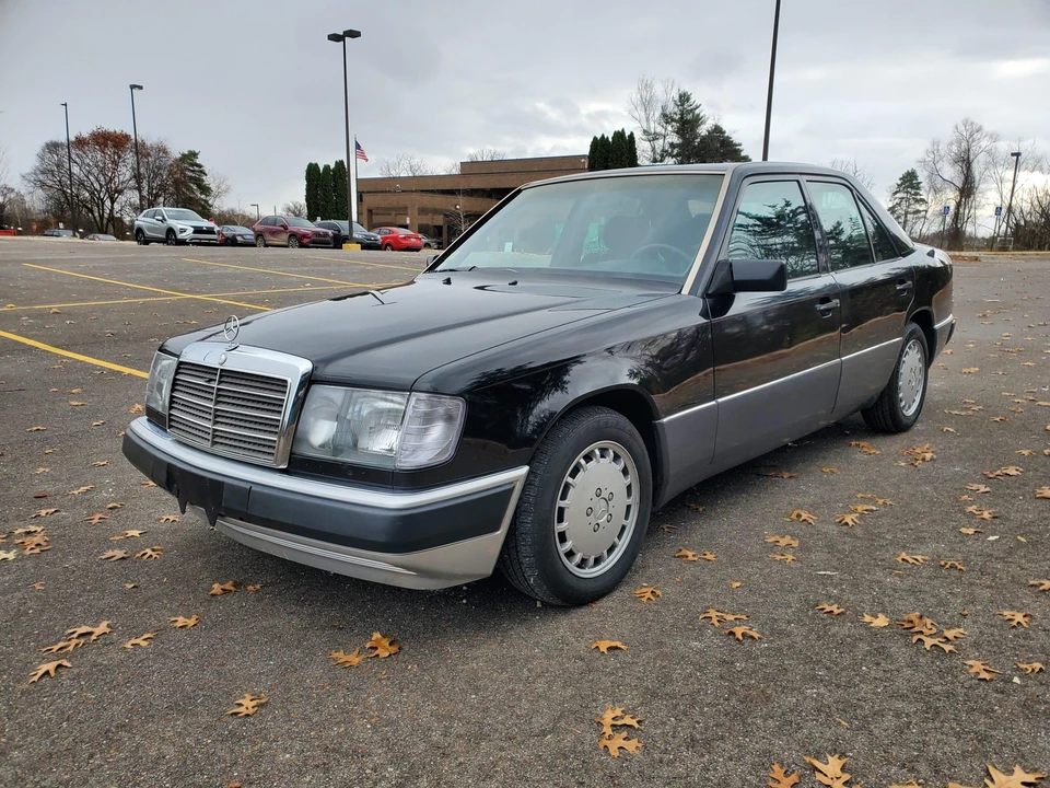 1993 Mercedes-Benz W124 E-Class - Image 3 of 31