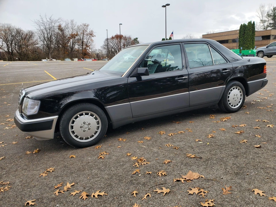 1993 Mercedes-Benz W124 E-Class - Image 25 of 31