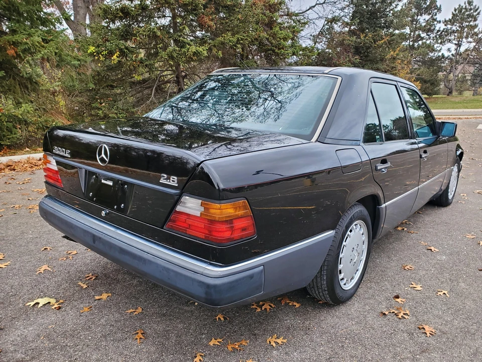 1993 Mercedes-Benz W124 E-Class - Image 15 of 31