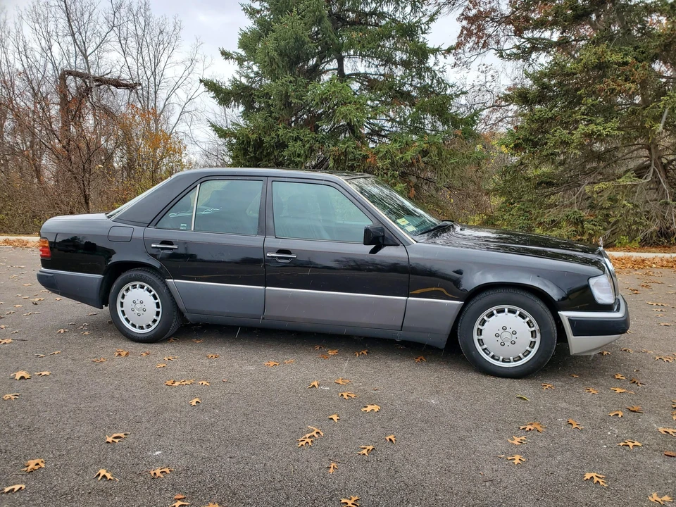 1993 Mercedes-Benz W124 E-Class - Image 10 of 31