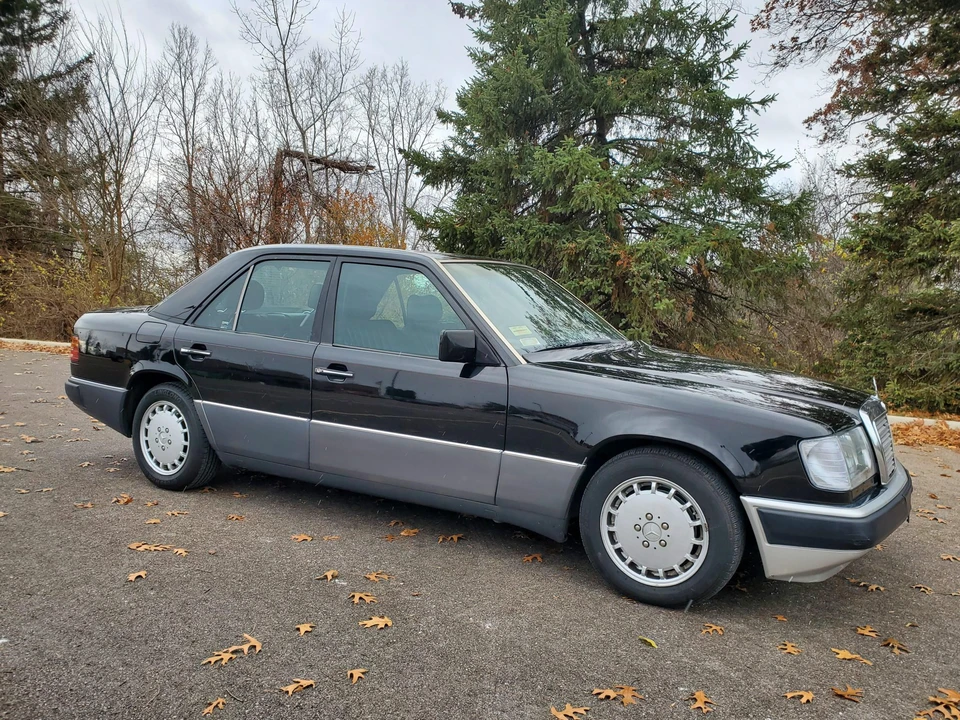 1993 Mercedes-Benz W124 E-Class - Image 9 of 31