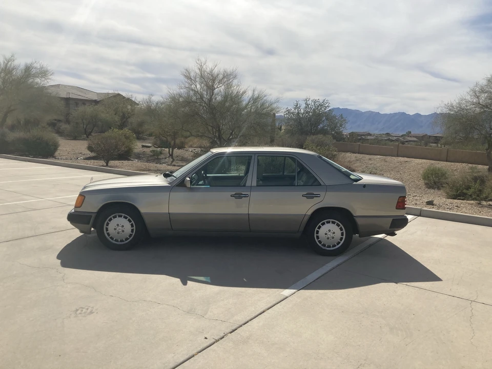 1993 Mercedes-Benz W124 E-Class - Image 3 of 31