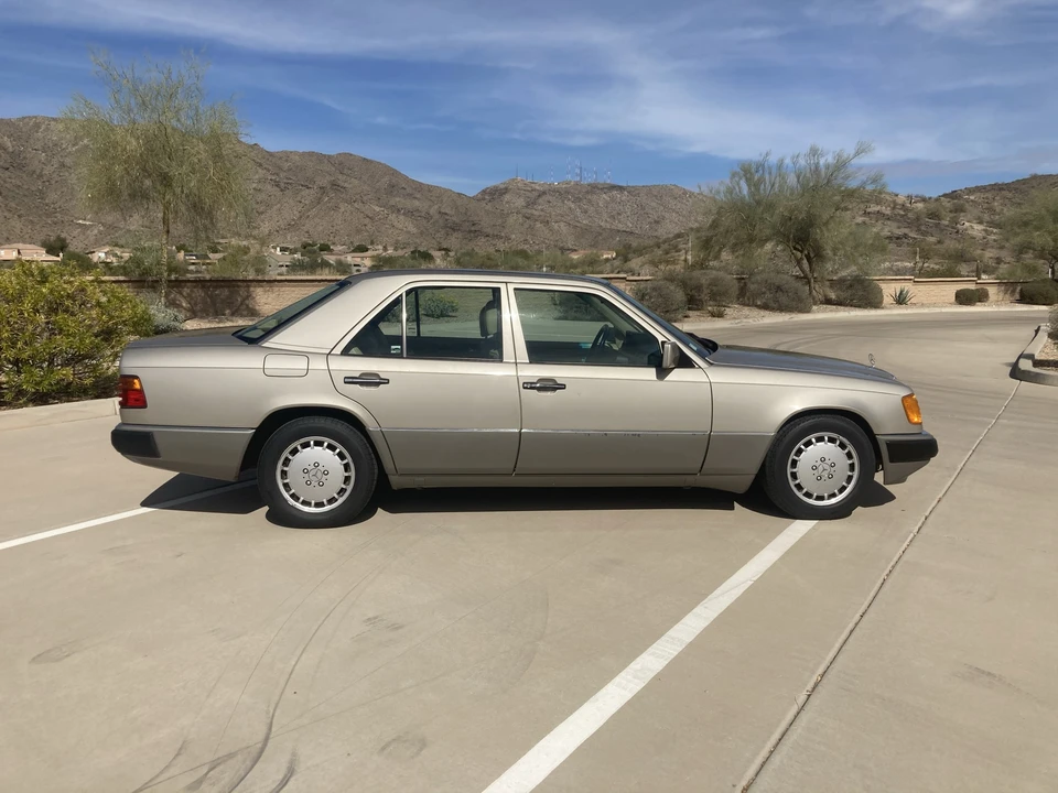1993 Mercedes-Benz W124 E-Class - Image 7 of 31