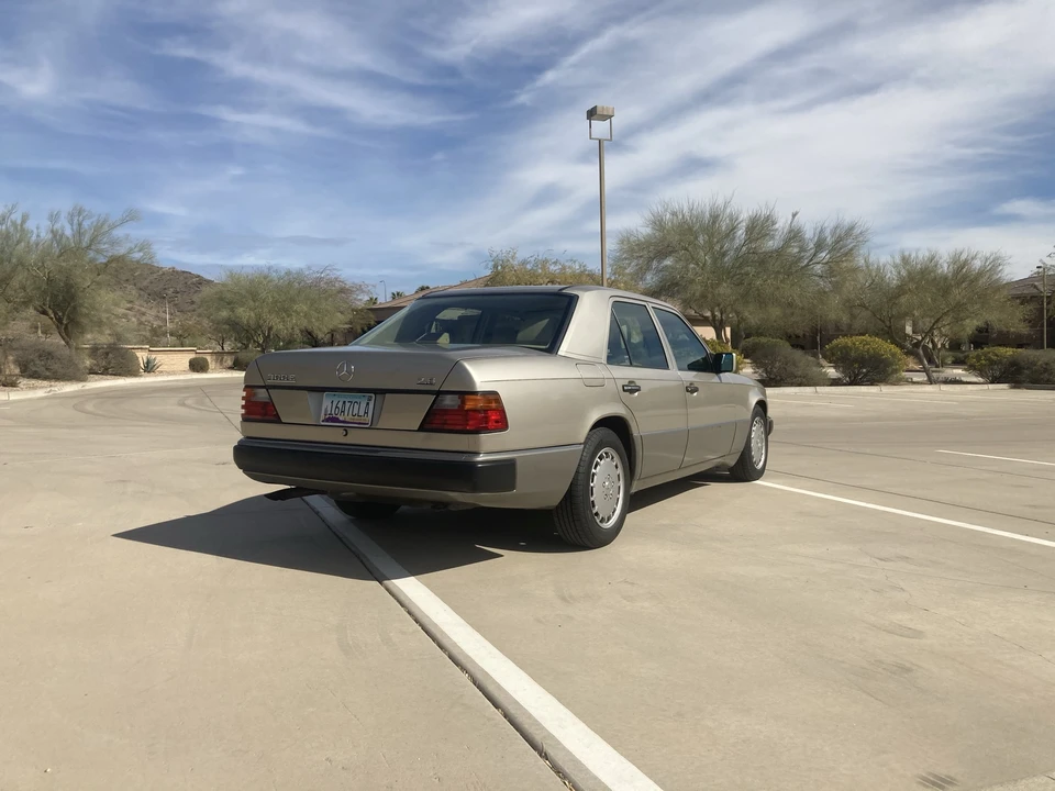 1993 Mercedes-Benz W124 E-Class - Image 6 of 31