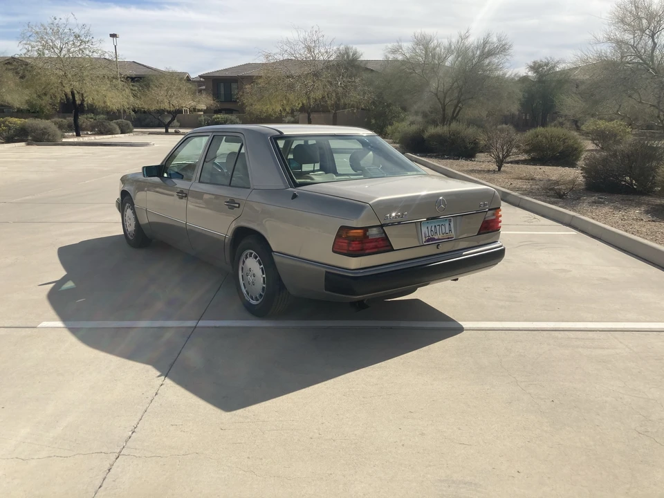 1993 Mercedes-Benz W124 E-Class - Image 4 of 31