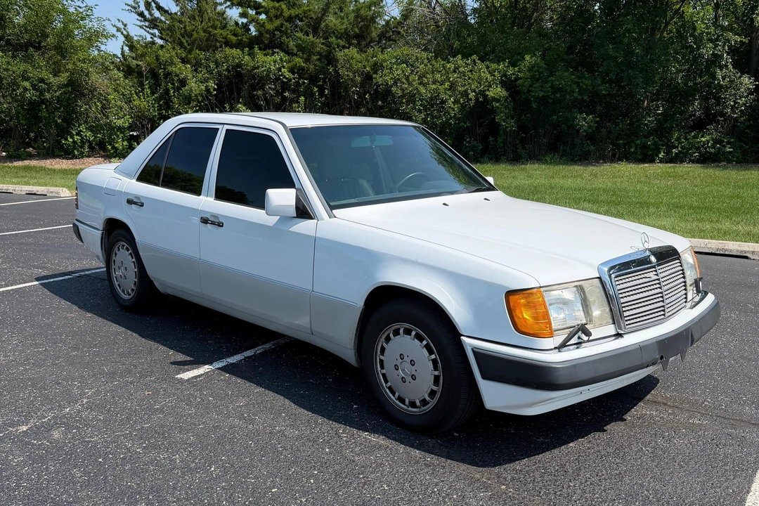 1993 Mercedes-Benz W124 E-Class - Image 13 of 31