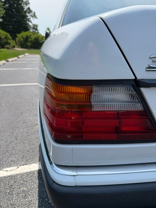 1993 Mercedes-Benz W124 E-Class - Image 21 of 31