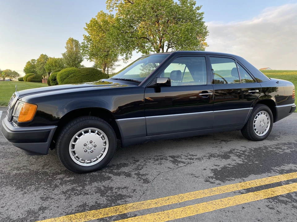 1993 Mercedes-Benz W124 E-Class - Image 3 of 31