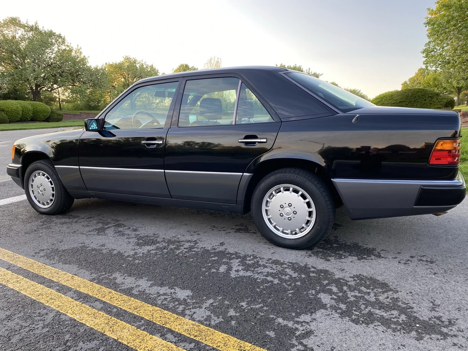 1993 Mercedes-Benz W124 E-Class - Image 5 of 31