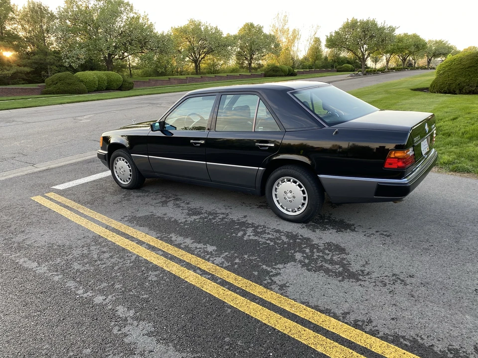 1993 Mercedes-Benz W124 E-Class - Image 6 of 31