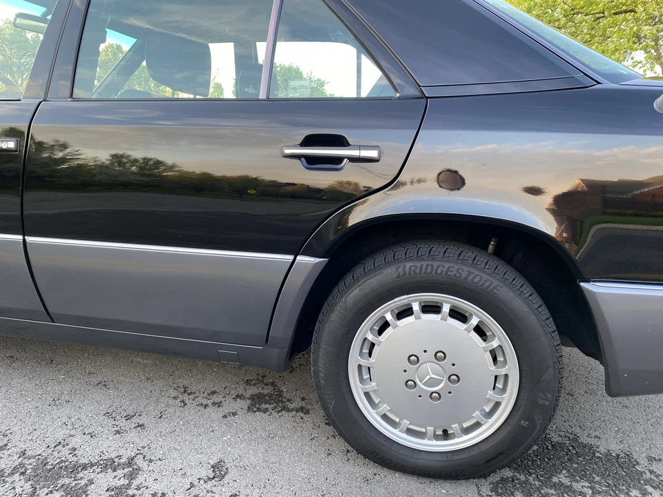 1993 Mercedes-Benz W124 E-Class - Image 31 of 31