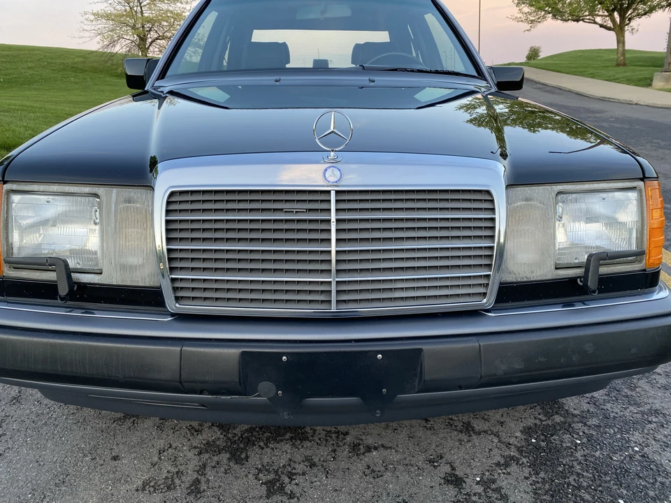 1993 Mercedes-Benz W124 E-Class - Image 17 of 31