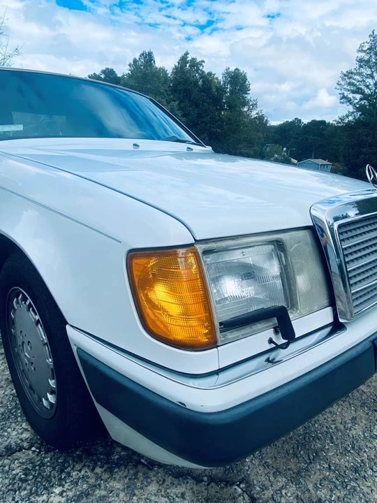1993 Mercedes-Benz W124 E-Class - Image 8 of 13