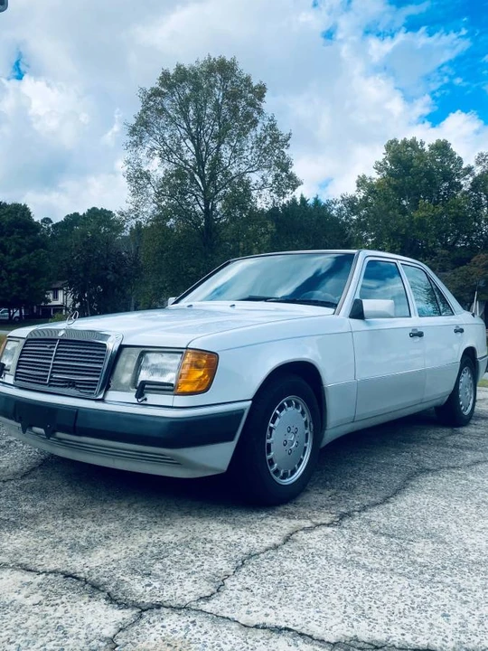 1993 Mercedes-Benz W124 E-Class - Image 9 of 13