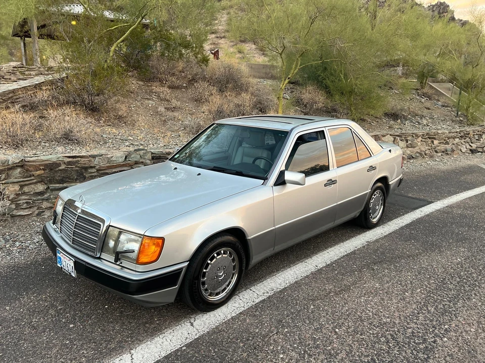 1993 Mercedes-Benz W124 E-Class - Image 14 of 31
