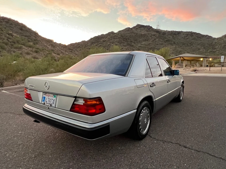 1993 Mercedes-Benz W124 E-Class - Image 20 of 31