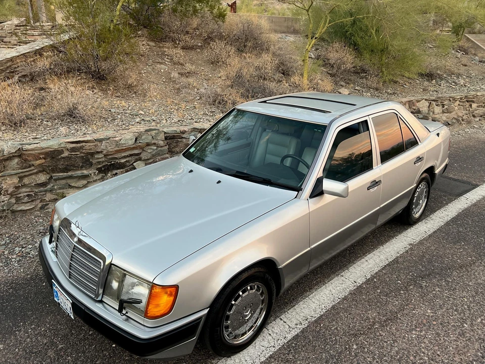 1993 Mercedes-Benz W124 E-Class - Image 13 of 31