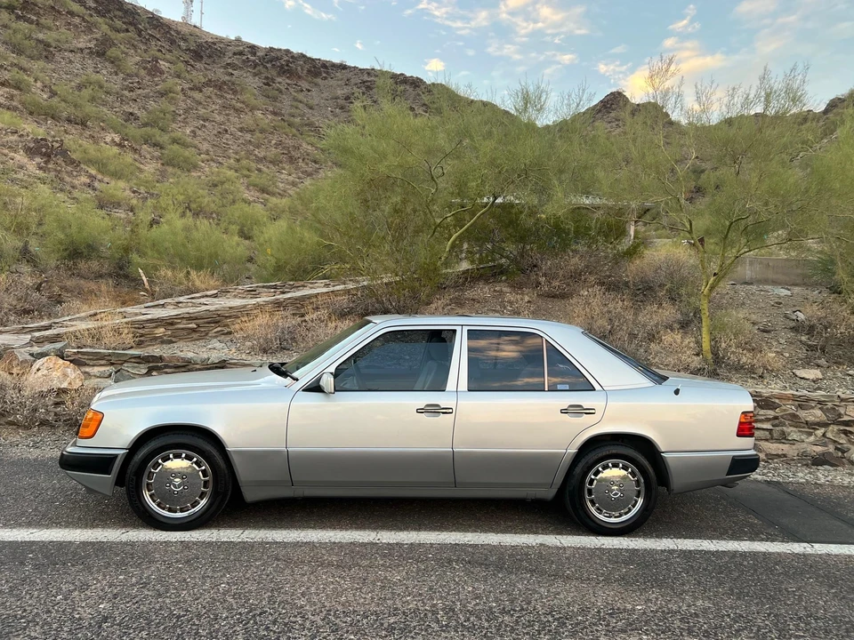 1993 Mercedes-Benz W124 E-Class - Image 16 of 31