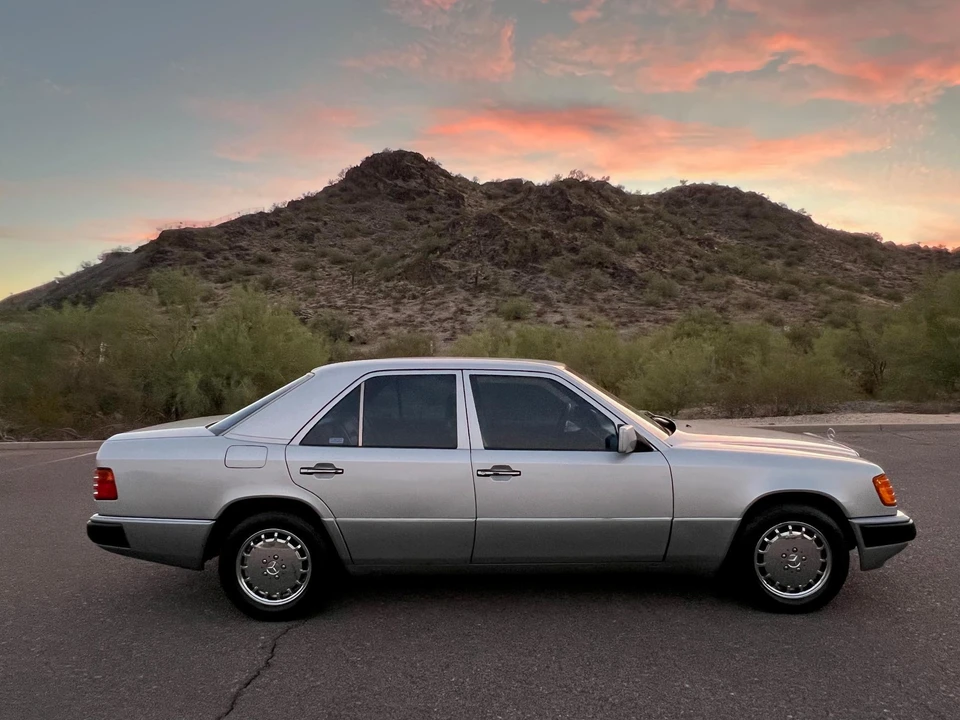 1993 Mercedes-Benz W124 E-Class - Image 23 of 31