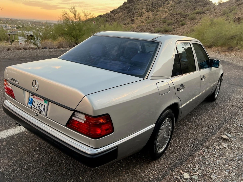 1993 Mercedes-Benz W124 E-Class - Image 21 of 31