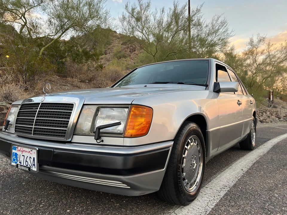 1993 Mercedes-Benz W124 E-Class - Image 11 of 31