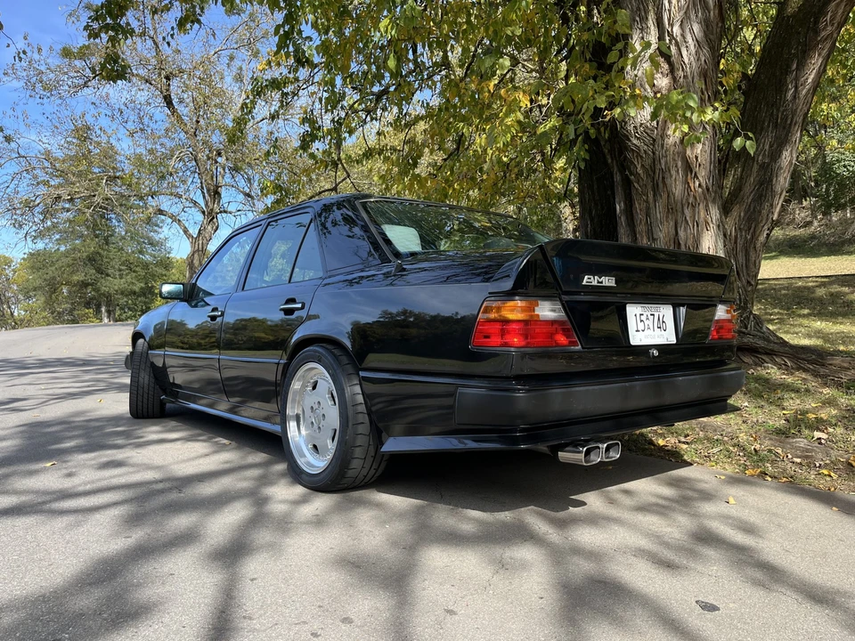 1993 Mercedes-Benz W124 E-Class - Image 11 of 31