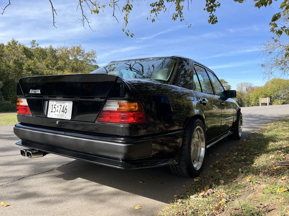 1993 Mercedes-Benz W124 E-Class - Image 9 of 31
