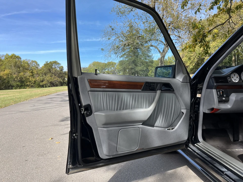 1993 Mercedes-Benz W124 E-Class - Image 26 of 31