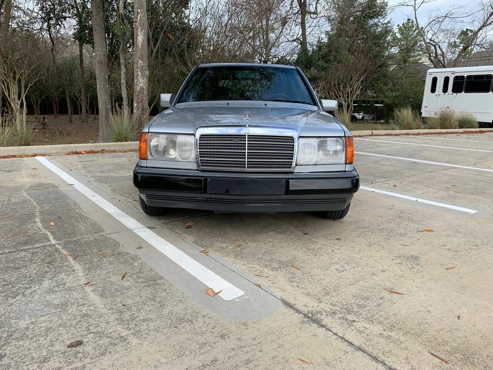 1993 Mercedes-Benz W124 E-Class - Image 3 of 31