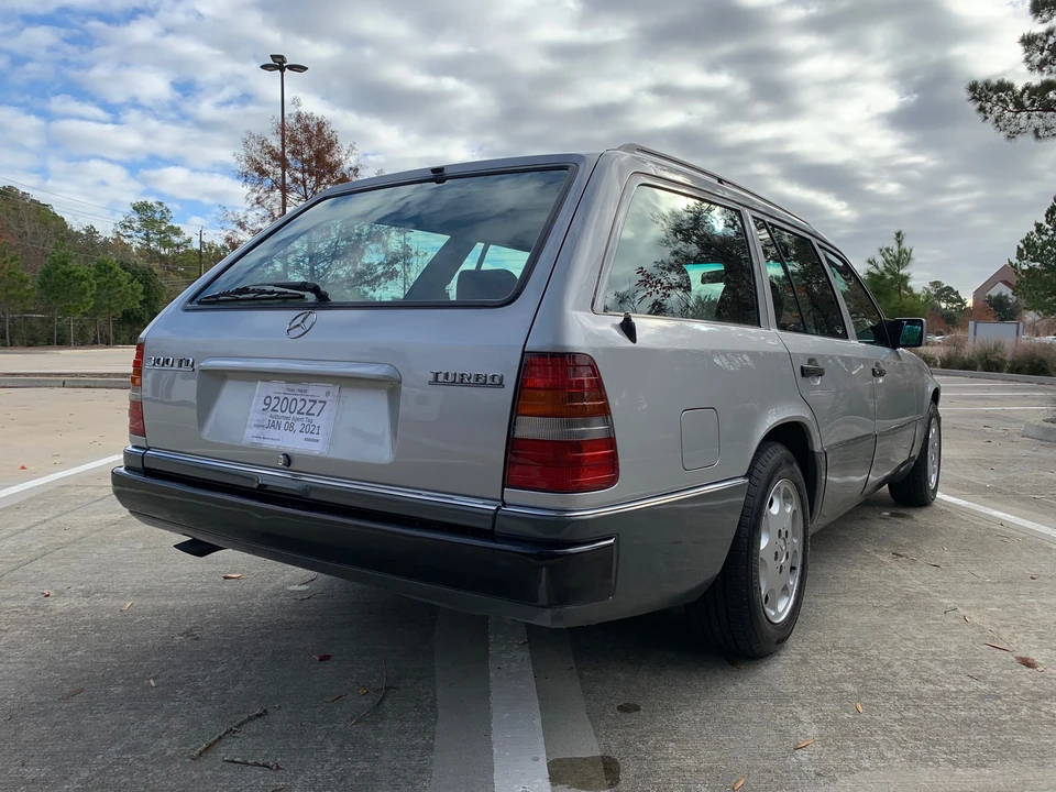 1993 Mercedes-Benz W124 E-Class - Image 6 of 31