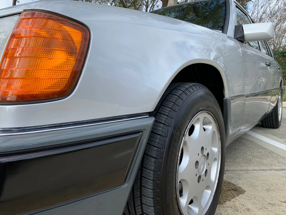 1993 Mercedes-Benz W124 E-Class - Image 10 of 31