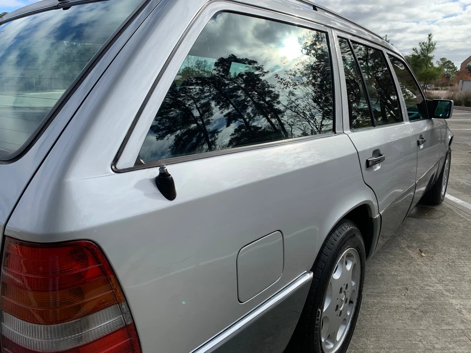 1993 Mercedes-Benz W124 E-Class - Image 20 of 31