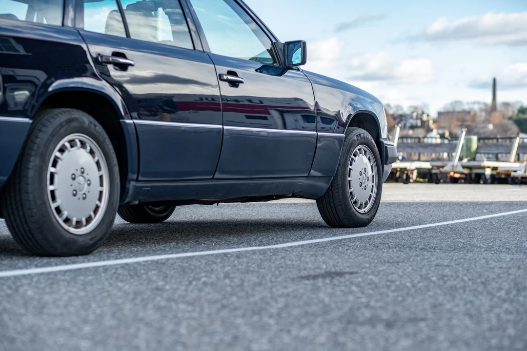 1993 Mercedes-Benz W124 E-Class - Image 31 of 31