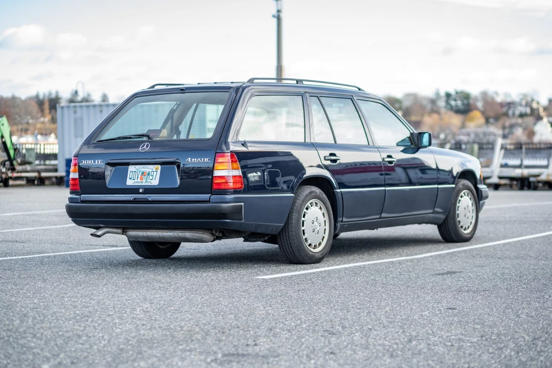1993 Mercedes-Benz W124 E-Class - Image 10 of 31