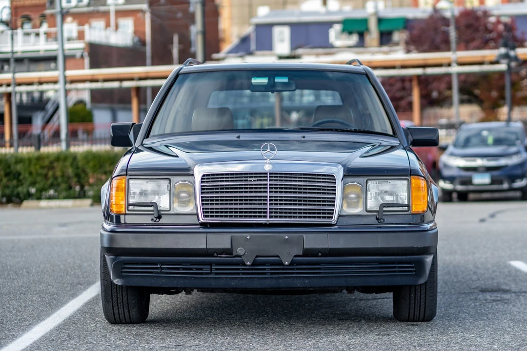1993 Mercedes-Benz W124 E-Class - Image 4 of 31