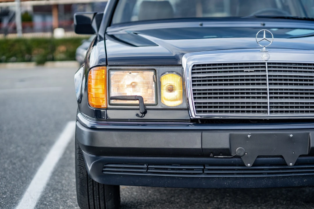 1993 Mercedes-Benz W124 E-Class - Image 18 of 31