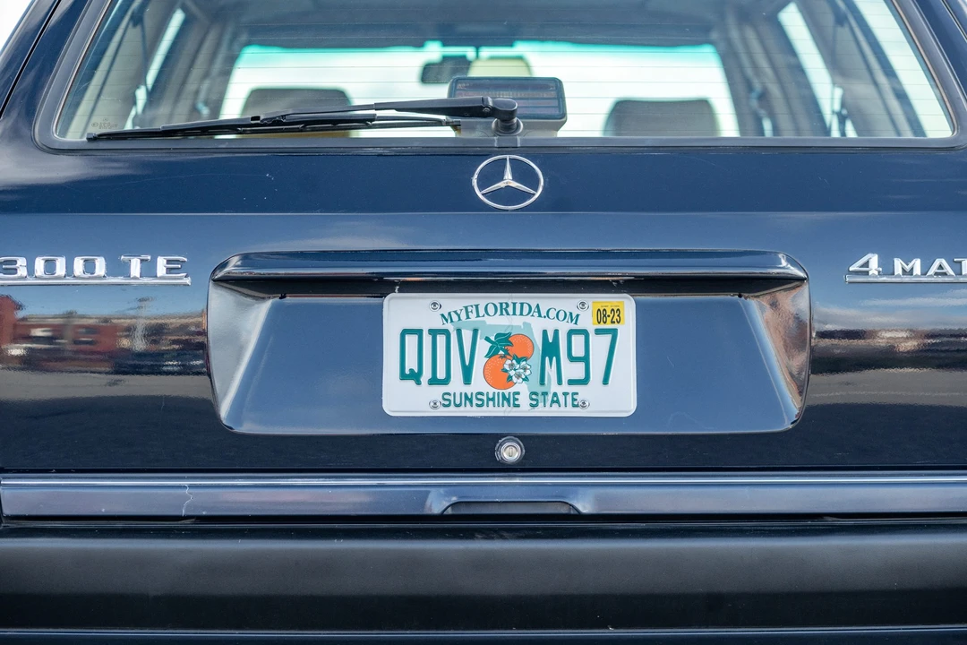 1993 Mercedes-Benz W124 E-Class - Image 29 of 31