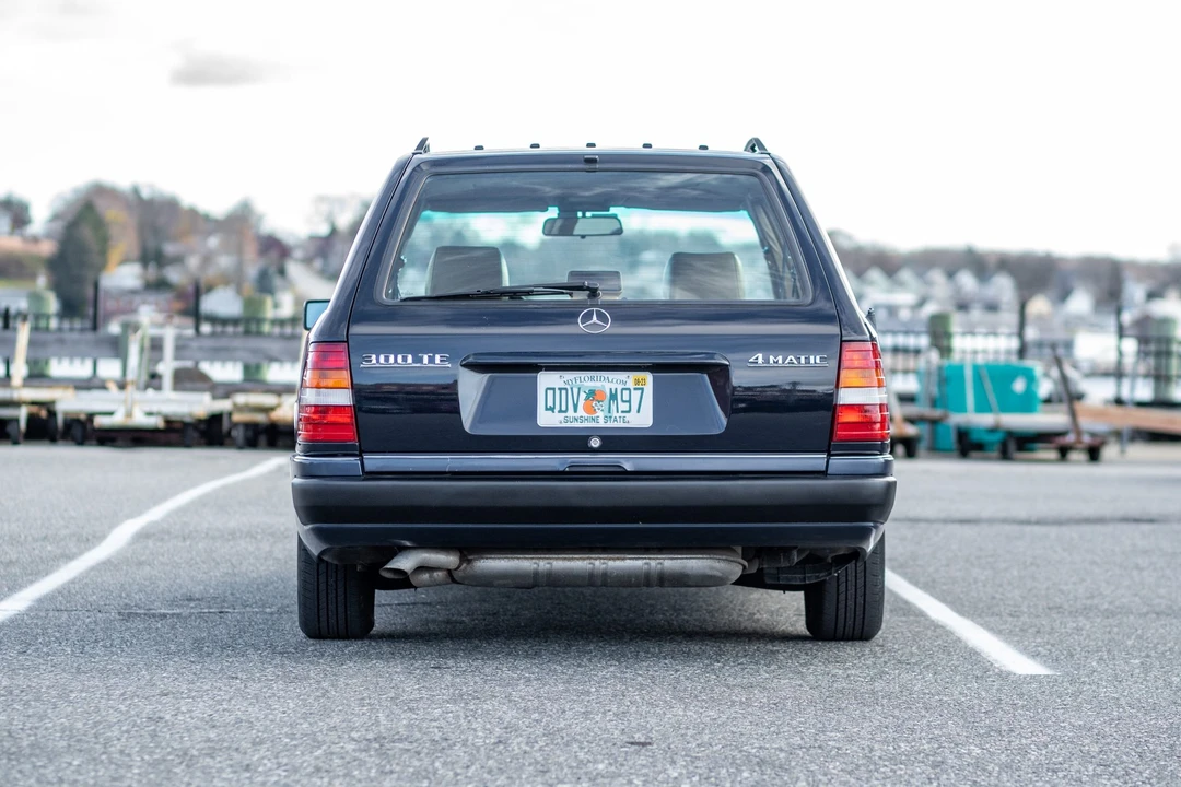 1993 Mercedes-Benz W124 E-Class - Image 13 of 31