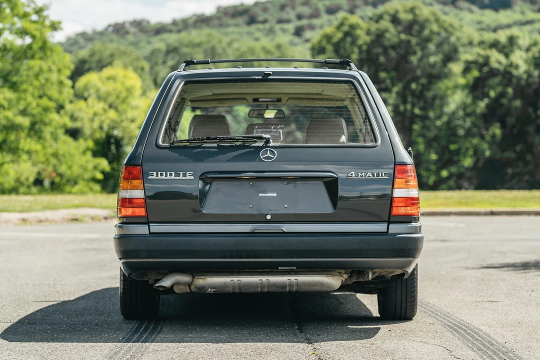 1993 Mercedes-Benz W124 E-Class - Image 8 of 31